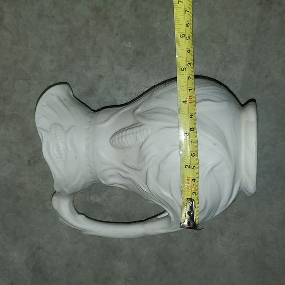 Parang Motif Porcelain pitcher - Picture 12 of 12